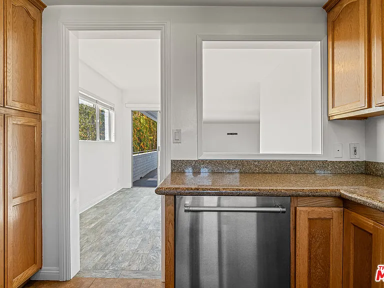 7560 Hollywood Blvd #109 — Photo 18