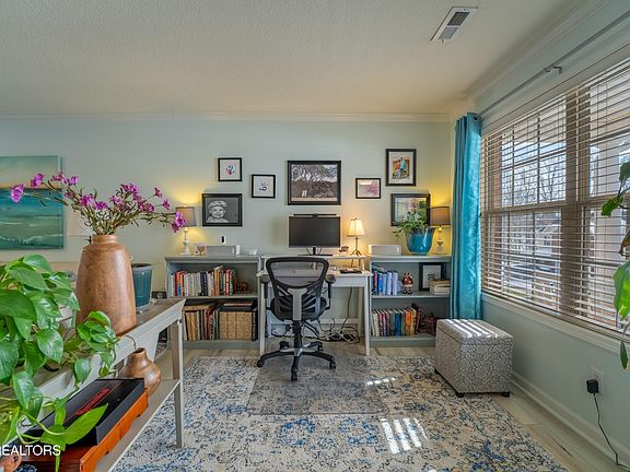 4th image of 1118 Gilbert Station Ln