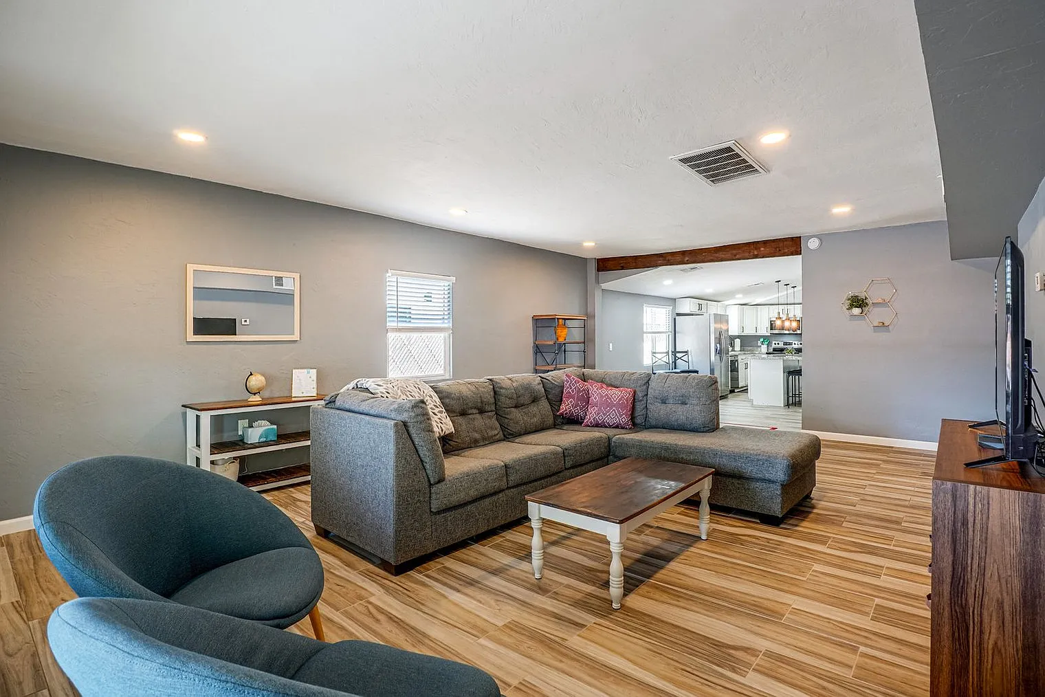 3 bed, 2.0 bath, 2002 sqft, $2,559 — Photo 1