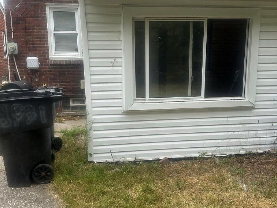2nd image of 11544 Kennebec St