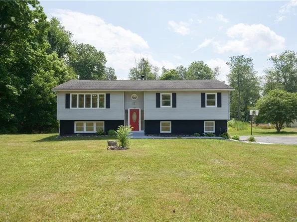 132 S Ohioville Road, New Paltz, NY 12561