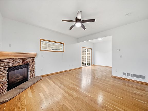 3rd image of 2101 Meadow Ct APT 503