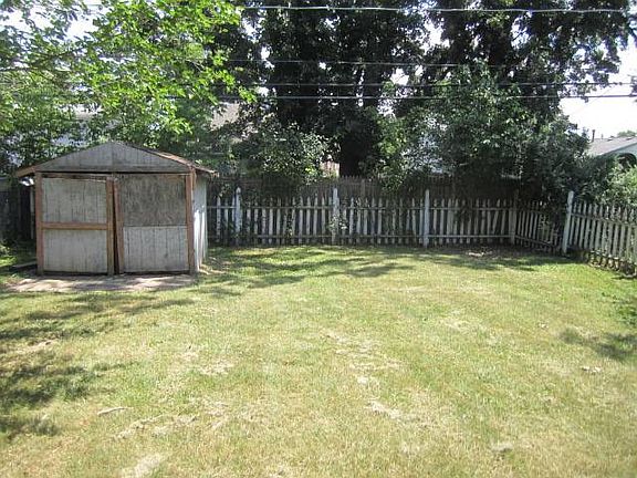 4th image of 1527 N East End Ave