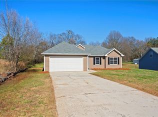 30 Falcon Crest Dr, Covington, GA 30016