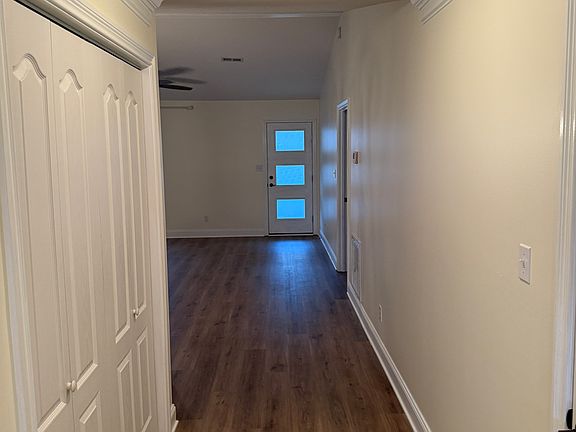 4th image of 740 Graham Way