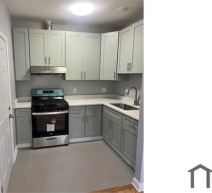 3 bed, 1200 sqft, $2,400 — Photo 1