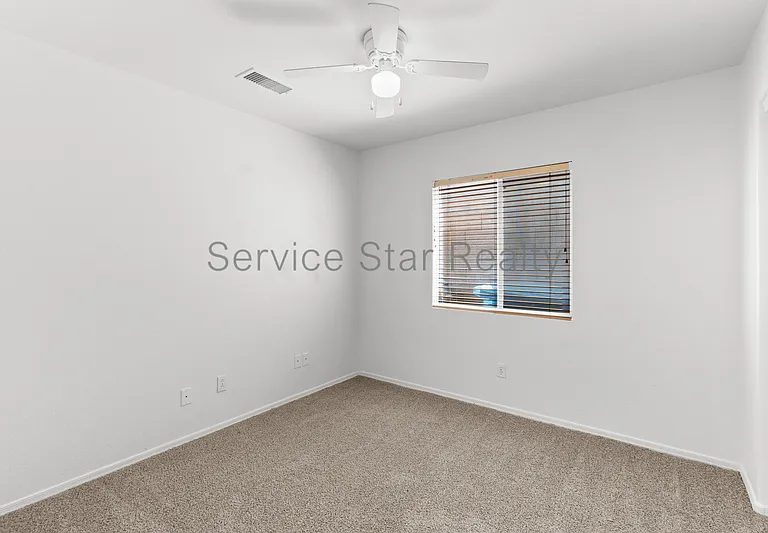 3039 E Hononegh Dr — Photo 12