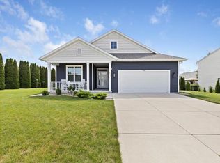 515 Hickory St, Belgium, WI 53004