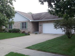 2025 Broadmoor Ln, Columbus, IN