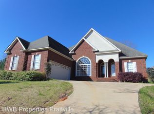 11 Fairway Dr, Millbrook, AL 36054