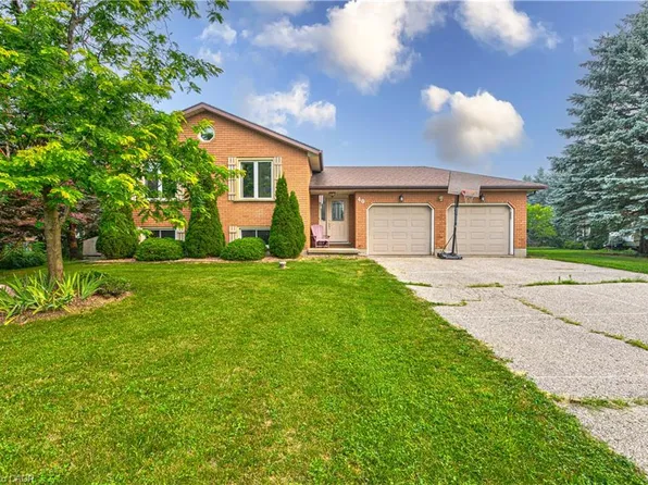 40 Peter St, Brant, ON N0E 1R0