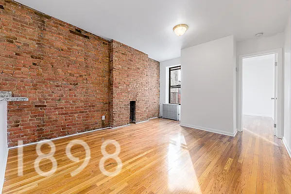 Rented by A&E Real Estate Management | media 6