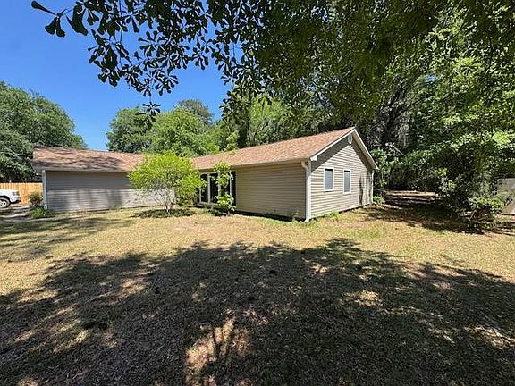 2nd image of 169 Acacia Blvd