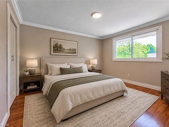 5th image of 120 Ralgreen Cres