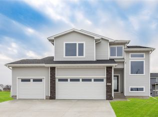 1816 Strauss St, Adel, IA 50003