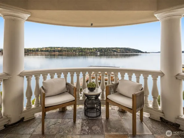 17765 Beach Drive NE, Lake Forest Park, WA 98155