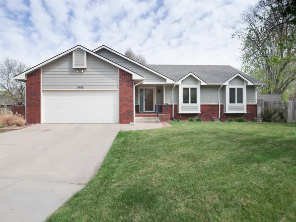 2452 N Chadsworth Ct, Wichita, KS 67205