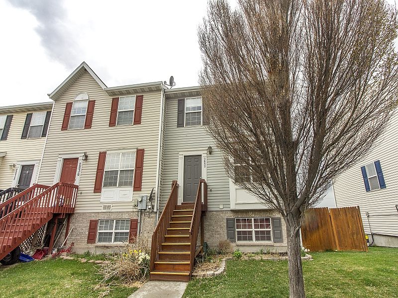1st image of 2832 S Kilt Rock Ct