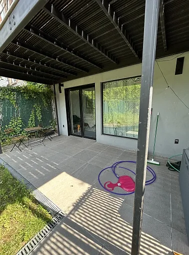 2077 Pacific St — Photo 4