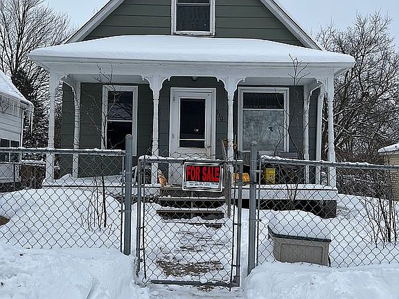 2nd image of 410 Court Ave N