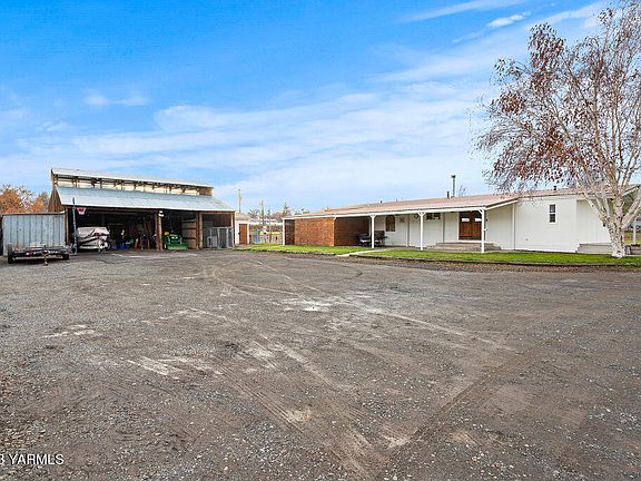 3rd image of 130 Quail Meadow Ln