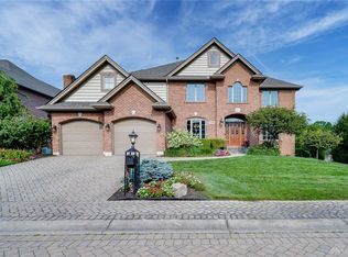 5755 Stone Lake Dr, Dayton, OH 45429