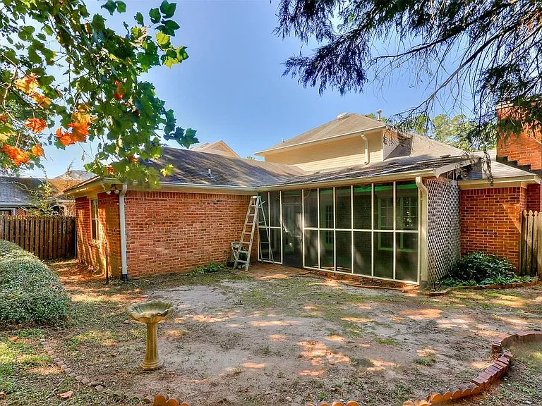 2907 Pointewest Dr — Photo 9