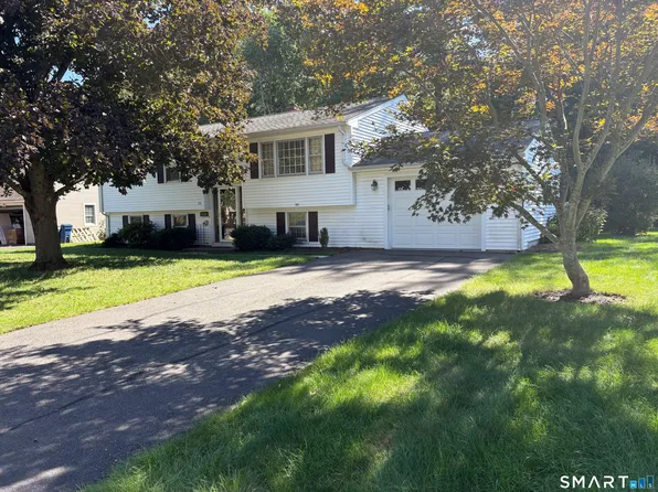 26 Woodside Lane, Plainville, CT 06062