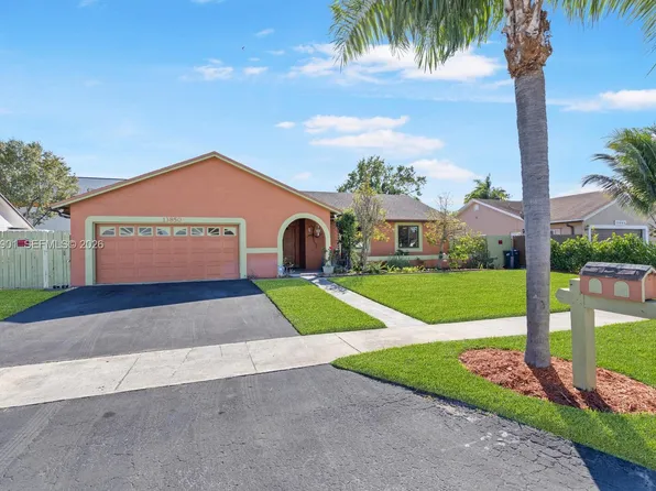 13850 SW 285th Ter, Homestead, FL 33033