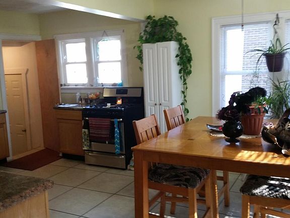 5th image of 2228 Morton Ave