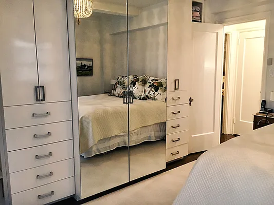 Sold by G. Laurie Cooper | media 8