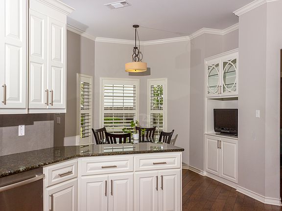4th image of 6110 Hallye Ct