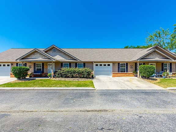 3rd image of 1403 Cedar Creek Dr