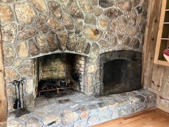 4th image of 338 E Washington Rd