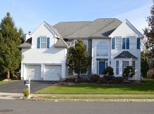 4 Sequoia Dr, Dayton, NJ