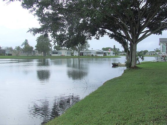 4th image of 285 Morristown Cay