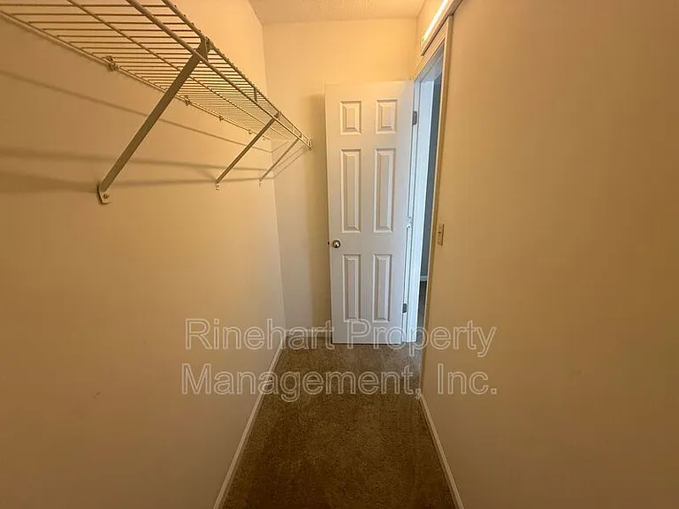760 Tavern Ct — Photo 16