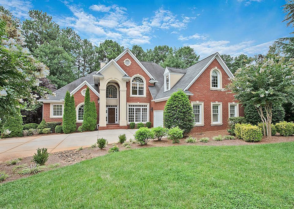 1st image of 267 Lake Mist Dr