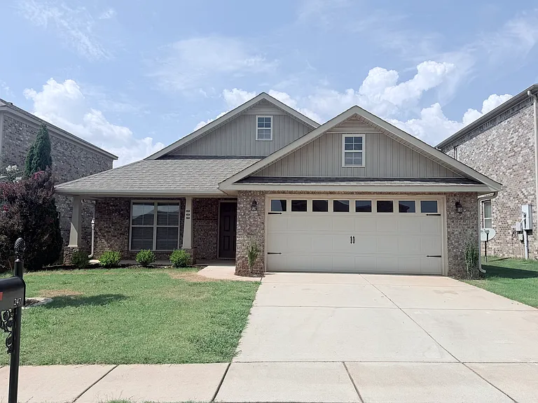 247 Harold Murphy Dr — Photo 2