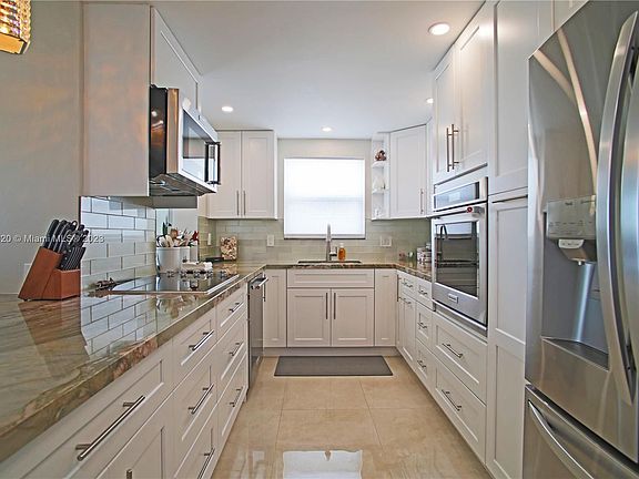 3rd image of 3015 N Ocean Blvd APT 15L