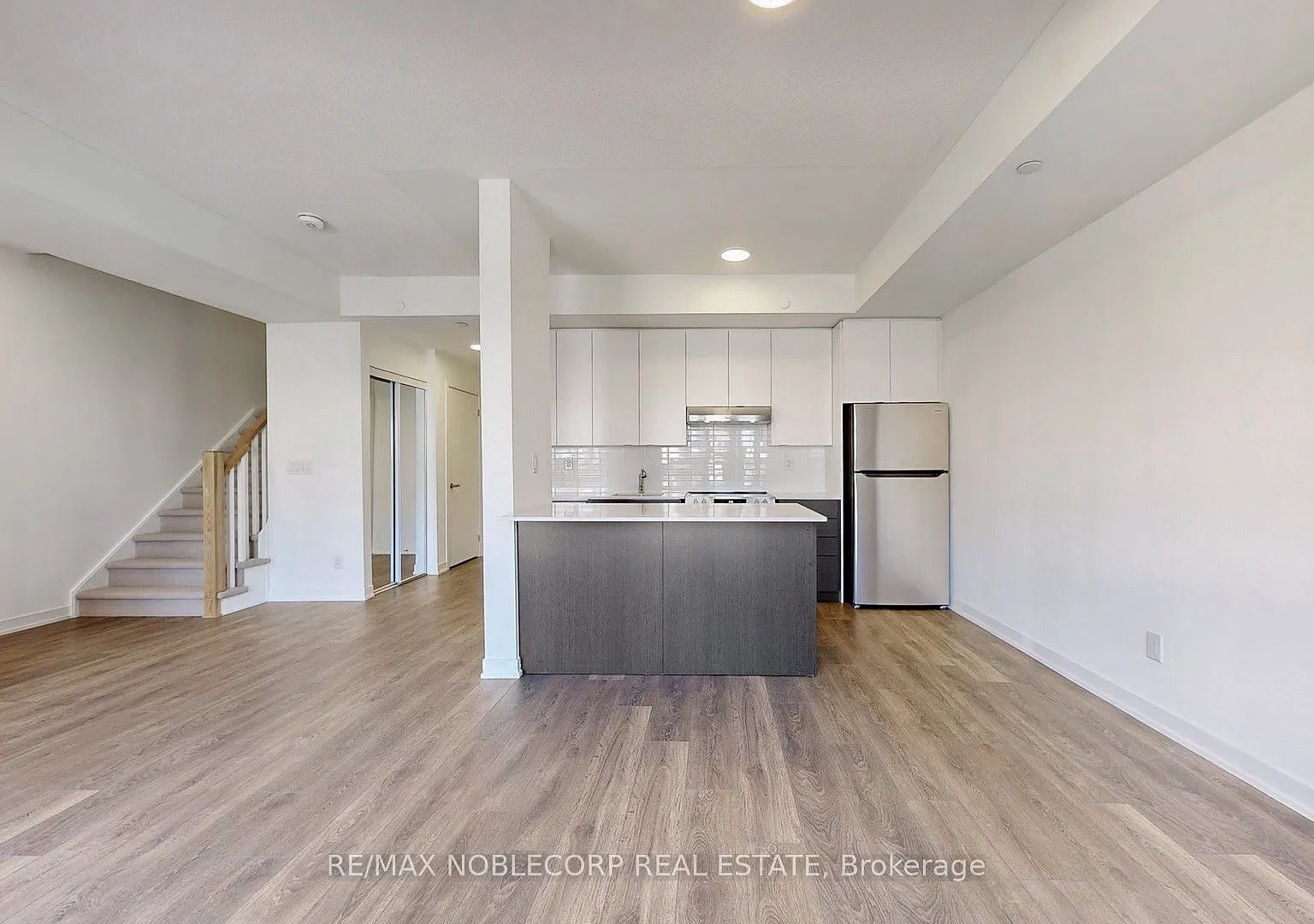 2 bed, $3,100 — Photo 4