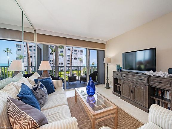 3rd image of 3443 Gulf Shore Blvd N APT 305