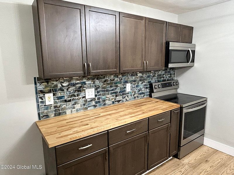 5th image of 56 Tallow Wood Drive