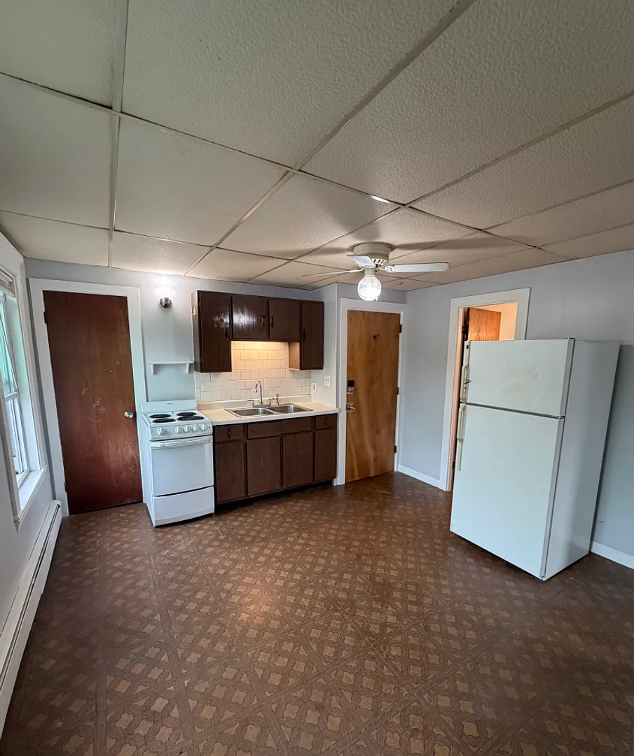 33 Berkley St — Photo 1