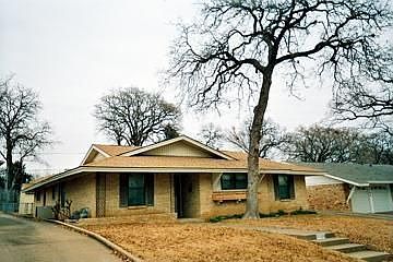 2nd image of 2109 Woodoak Dr