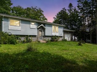 14 Ernest Ave, Beaver Bank, NS B4G 1C1