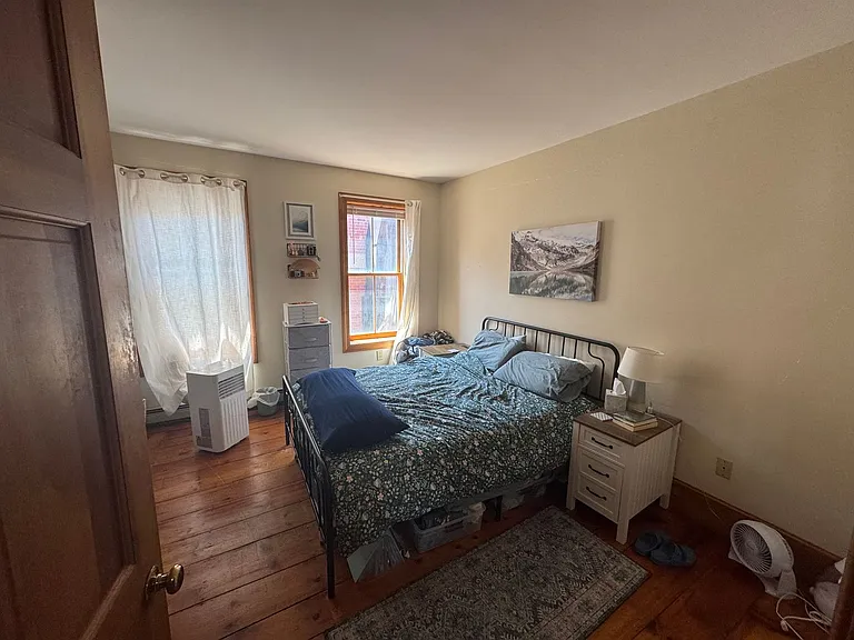 16 Market St #3 — Photo 11