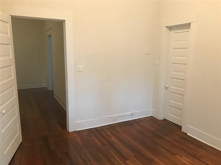 855 Savannah St — Photo 17