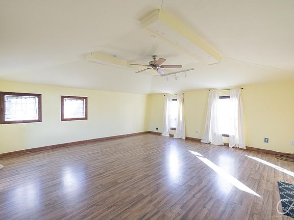 4th image of 208 Merchant St Unit B