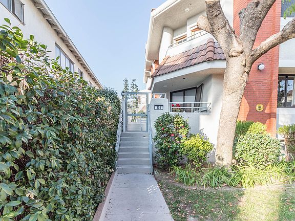 3rd image of 303 W Loraine St Unit 8